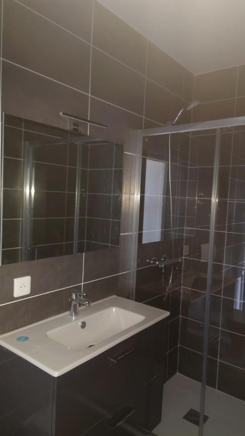 Connaux Appartement De La Tour מראה חיצוני תמונה